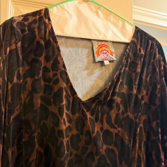 Leopard Print velvet V-Neck Dress - Picture 1 of 5